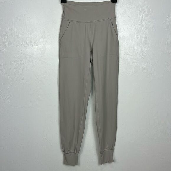 Lululemon Athletica Mid Rise Jogger Pants In Light Beige Size 2 - Picture 1 of 8